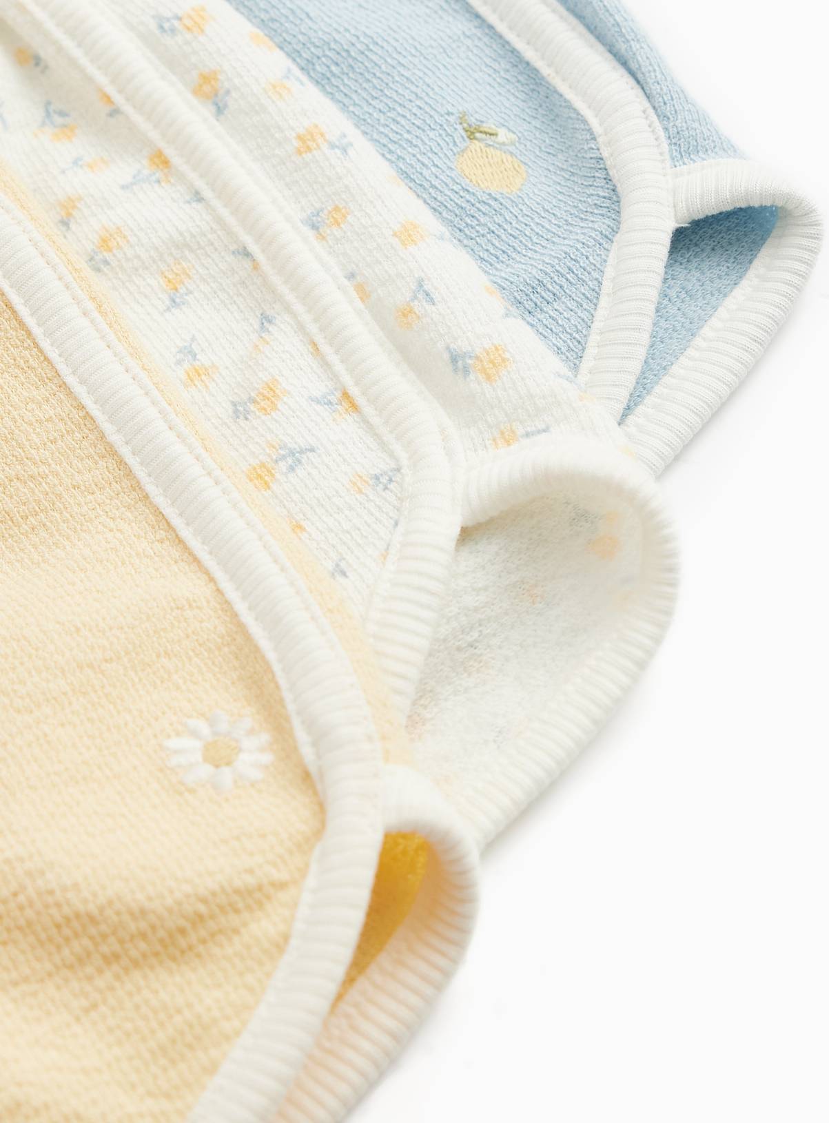 Plain & Floral Print Retro Style Shorts 3 Pack Up to 3 mths - Image 2